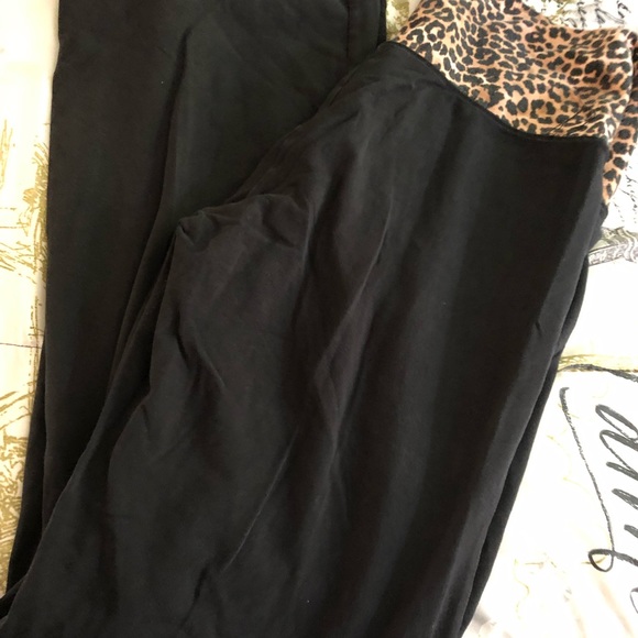 Yoga pants medium - Picture 3 of 5